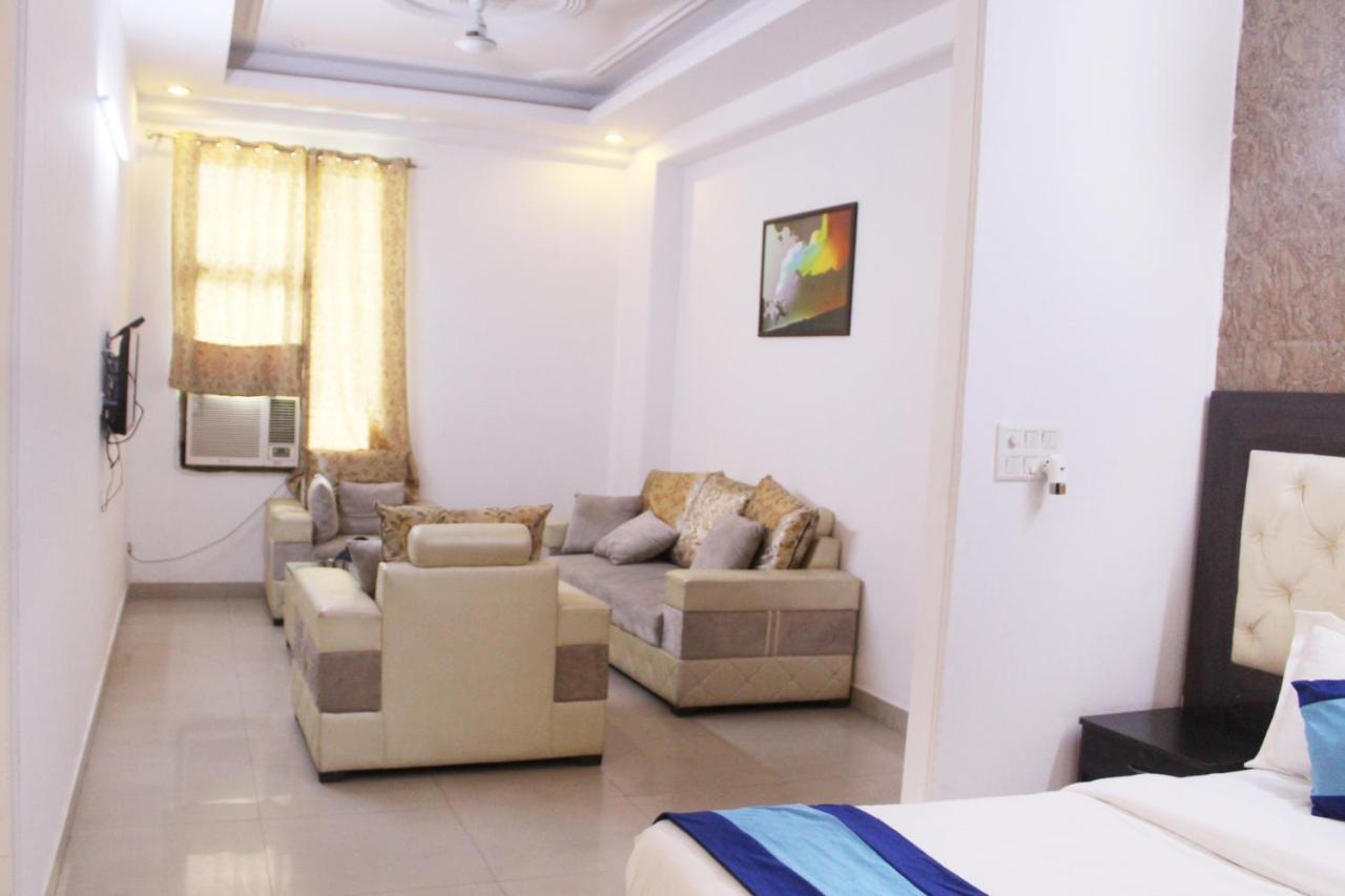 Hotel Trio Residency Near Noida City Center Exterior photo