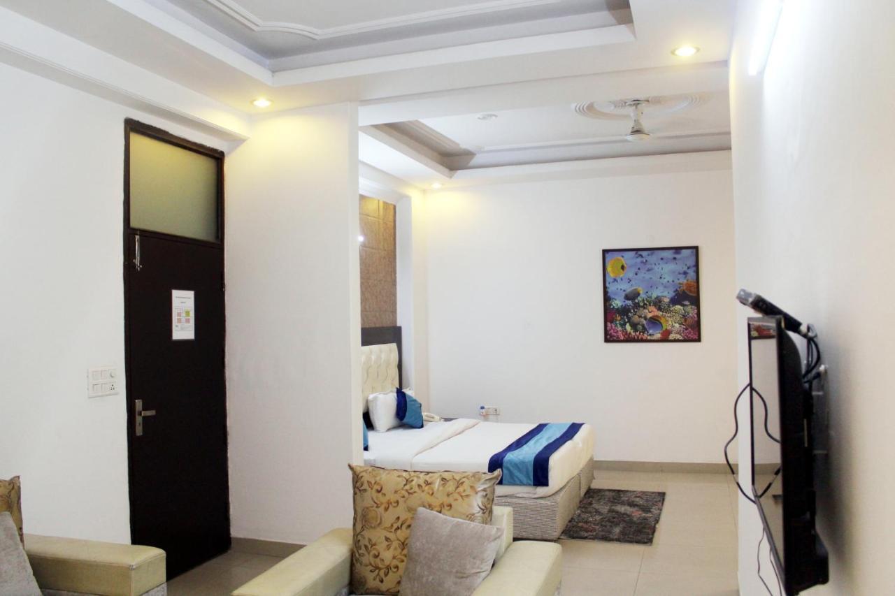 Hotel Trio Residency Near Noida City Center Exterior photo